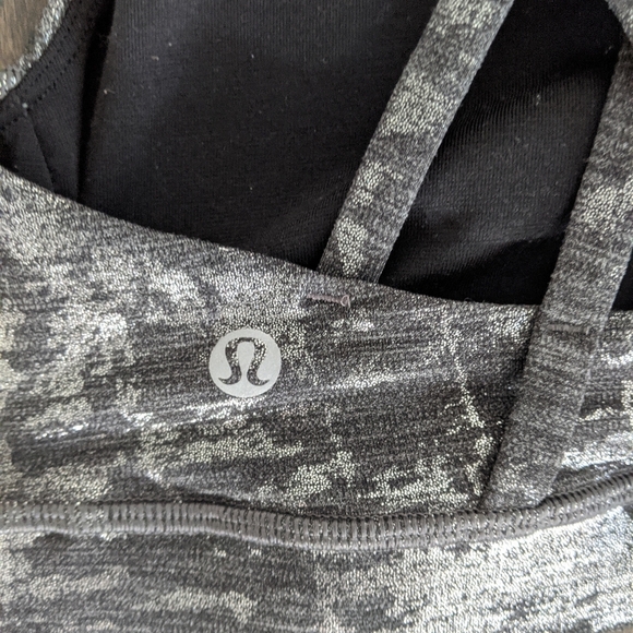 Metallic Lulu Energy Bra 🥰 - Picture 3 of 7